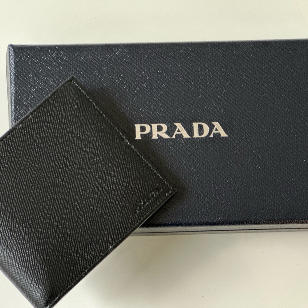 Prada men’s wallet - no signs of wear - FREE SHIPPING
